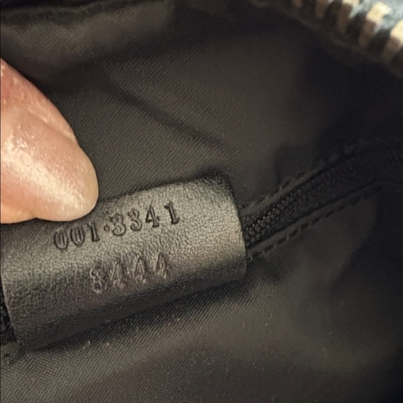 Gucci Black and Silver Shoulder Bag - Picture 8 of 10